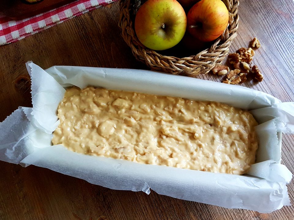 Apfelbrot mit Walnüssen ?? - Brea-food-and-home Apfelbrot mit Walnüssen ?? - Brea-food-and-home