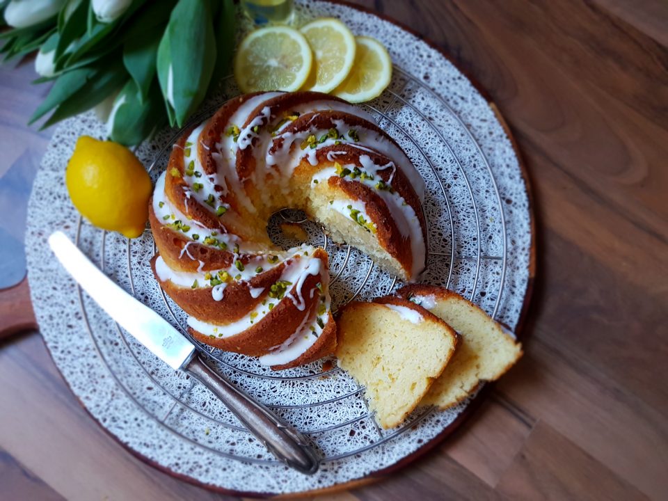 Zitronen Gugelhupf mit Limoncello 🍋 - Brea-food-and-home